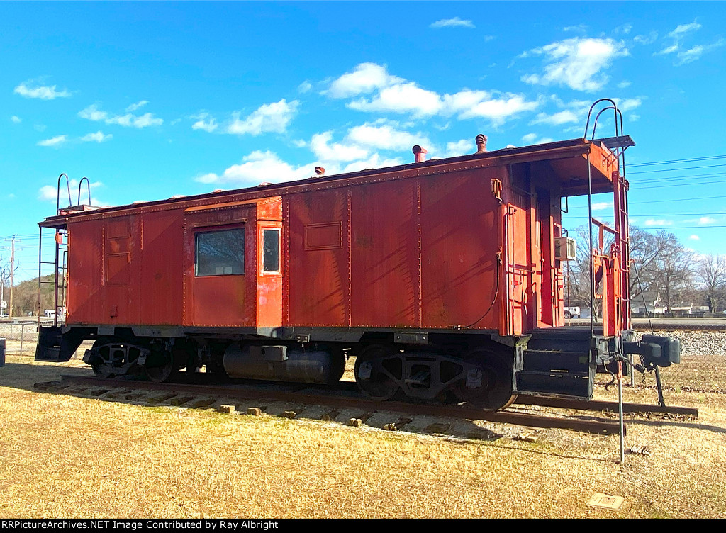 NW 557584 Caboose